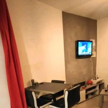 Апартаменты Charmant Studio Тараскон-сюр-Арьеж Экстерьер фото